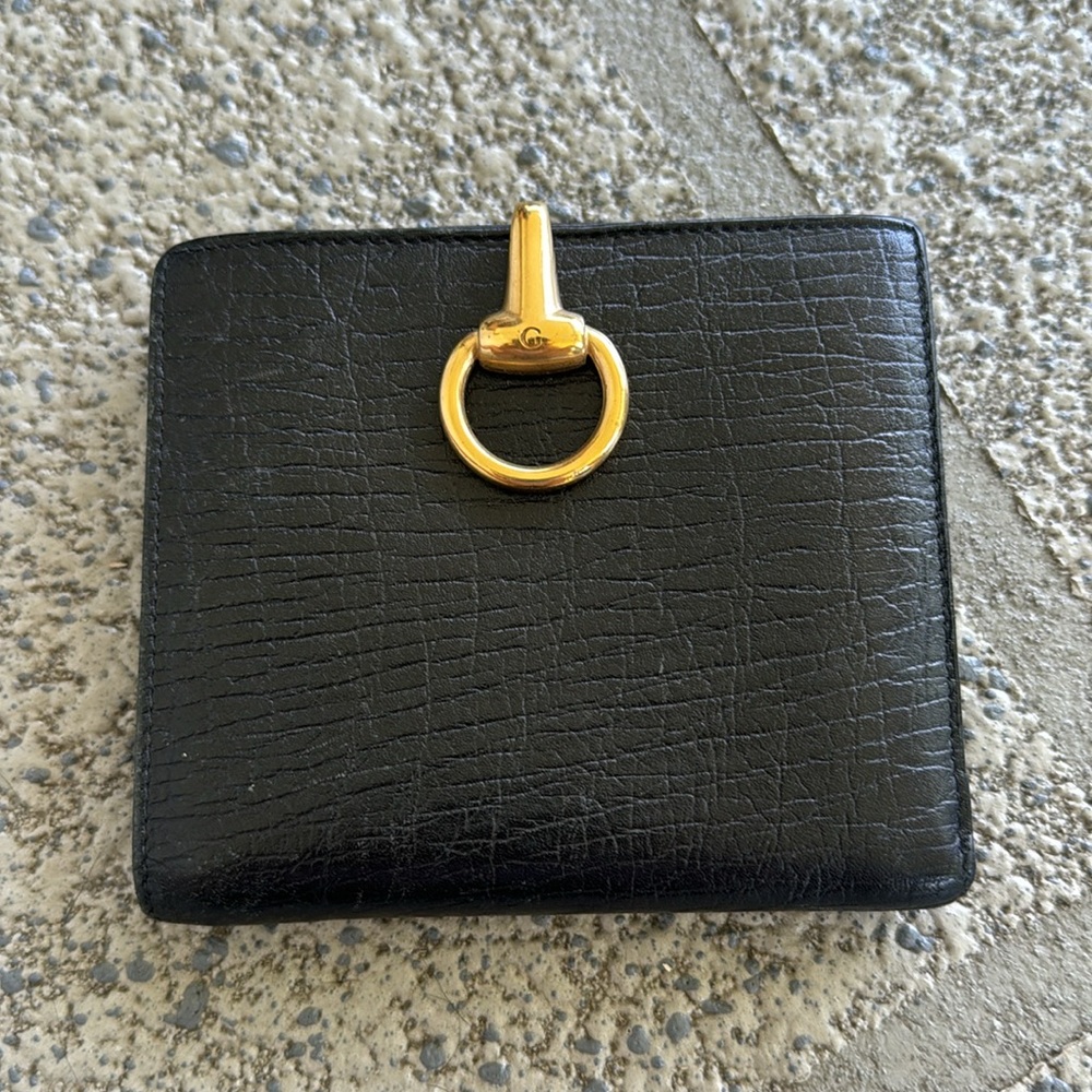 GUCCI black leather gold hardware bifold square wallet - Picture 2 of 13